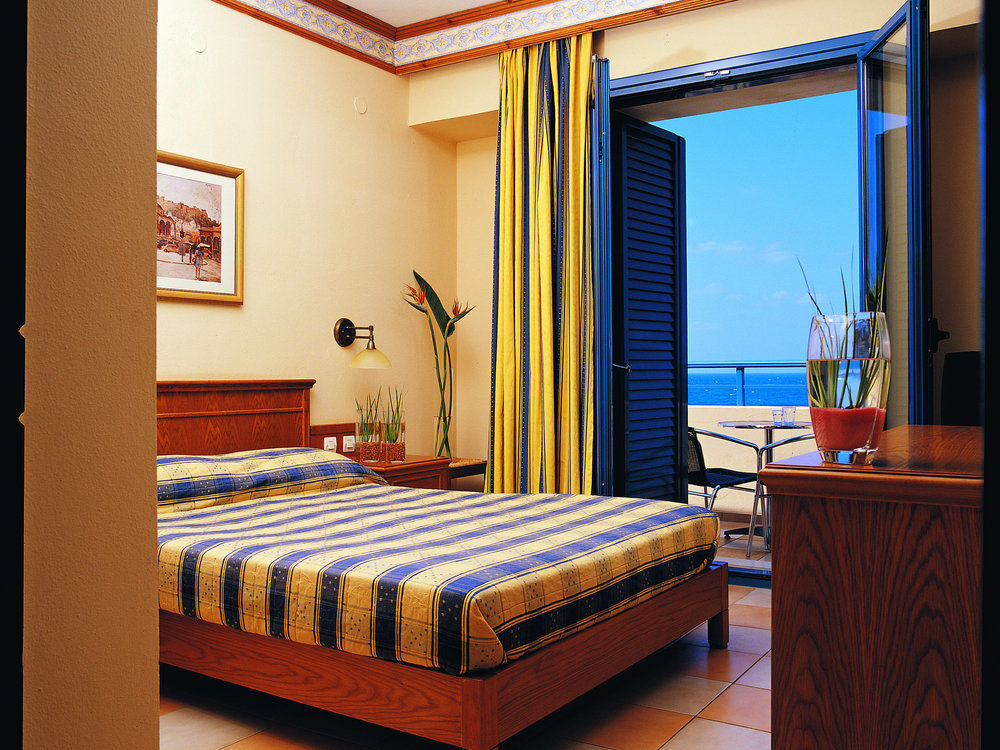 Castello Village Resort Сисси Экстерьер фото